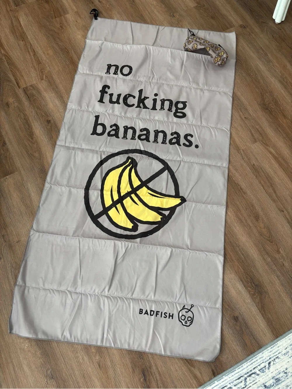 Gray 'No Bananas' Beach Towel with Yellow Graphic
